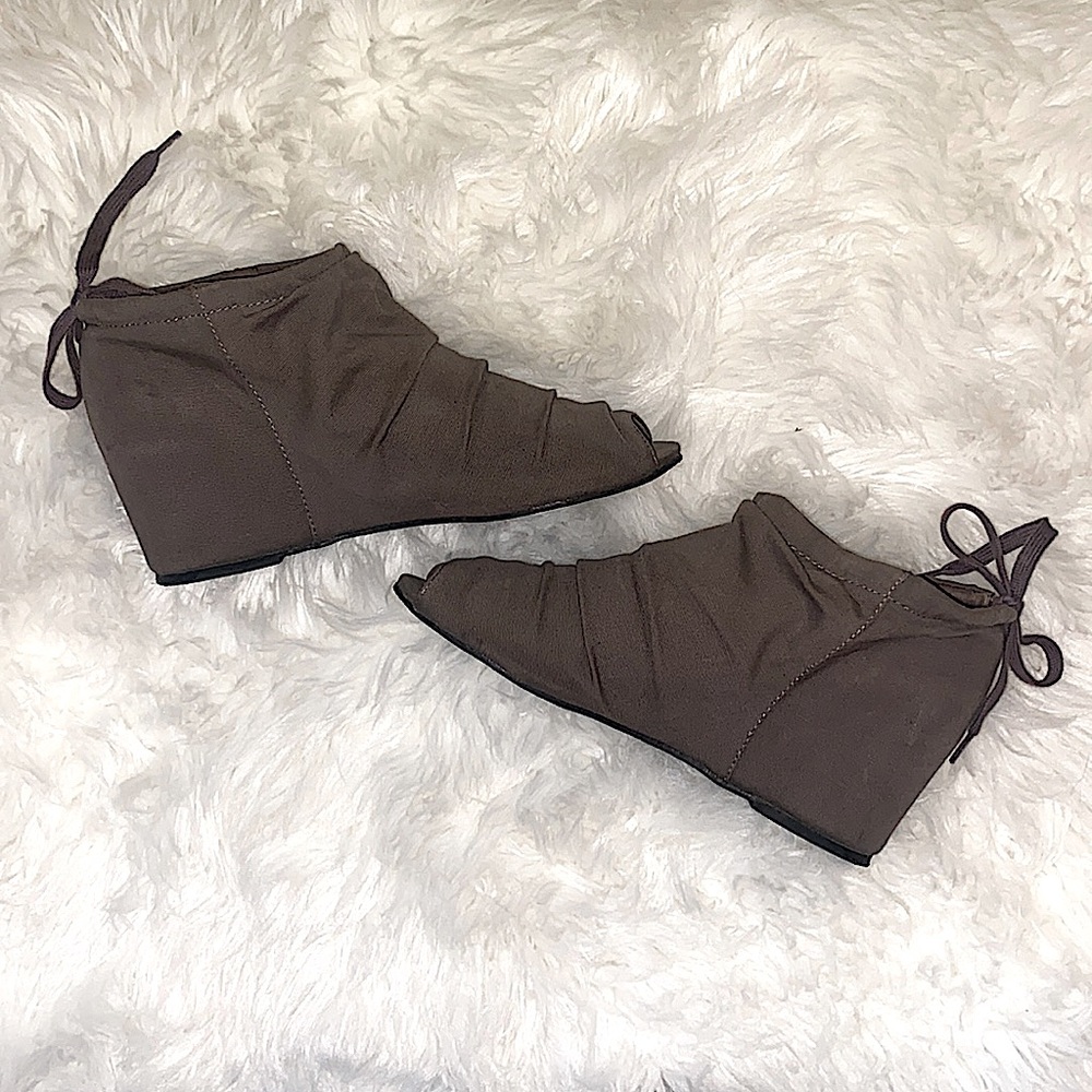 Aldo Hulsey Wedge Booties